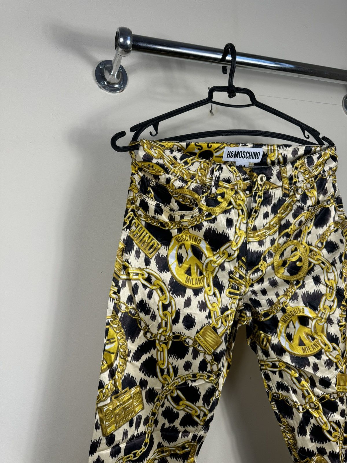 H&M × Moschino MOSCHINO X H&M GOLD CHAIN PATTERNED PANTS Size 34" / US 12 / IT 48 - 3 Thumbnail