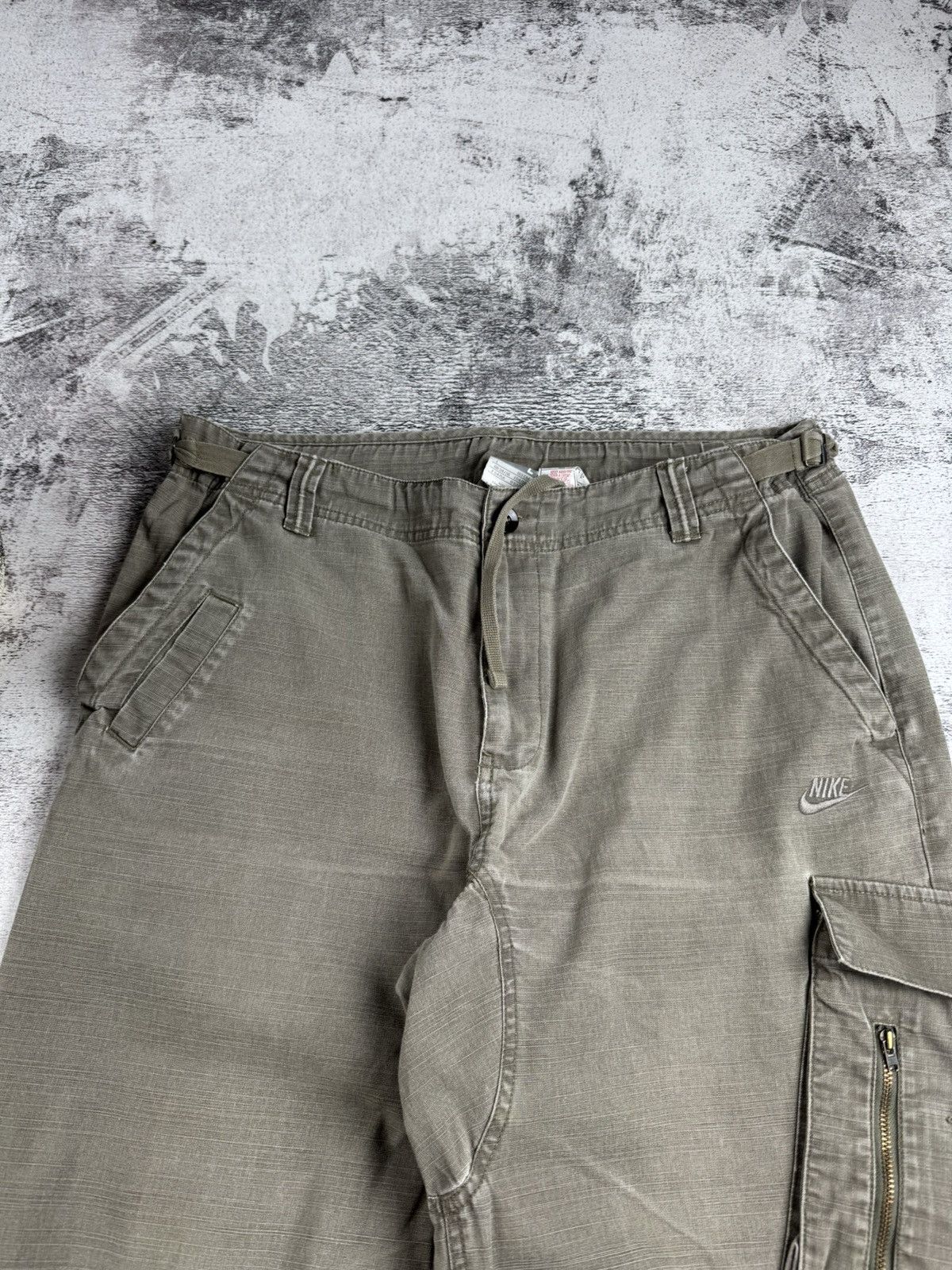 Nike Thrashed Nike 90s Distressed Japanese Y2K Vintage Cargo Jeans Pants Trousers Size US 36 / EU 52 - 6 Thumbnail