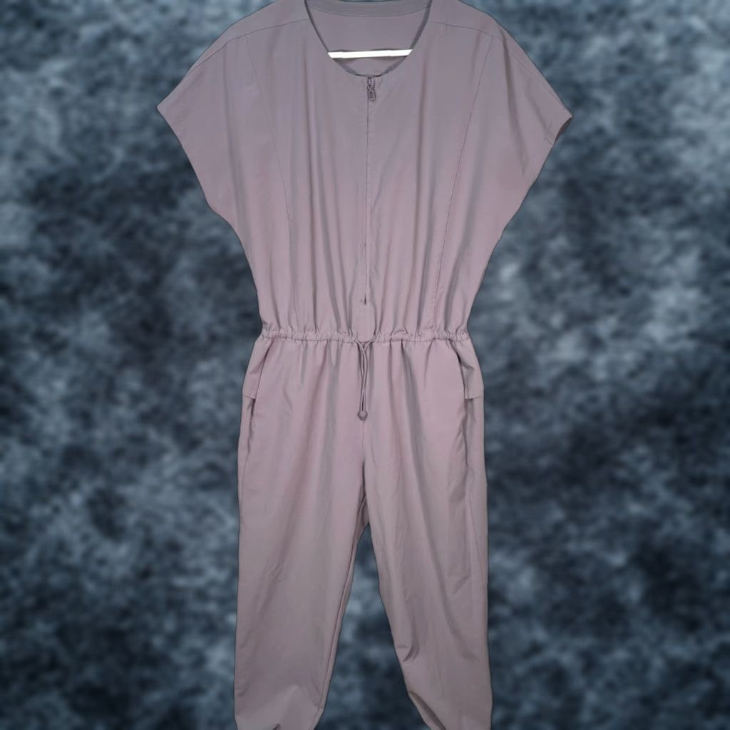 Lululemon Lululemon Womens Size 8 Lavender Zip Front Short Sleeve Utility Jumpsuit Size 30" / US 8 / IT 44 - 1 Thumbnail