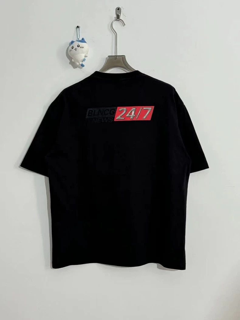 Balenciaga Balenciaga News letter logo short sleeve 2501-Nextarrow Size US M / EU 48-50 / 2 - 3 Thumbnail