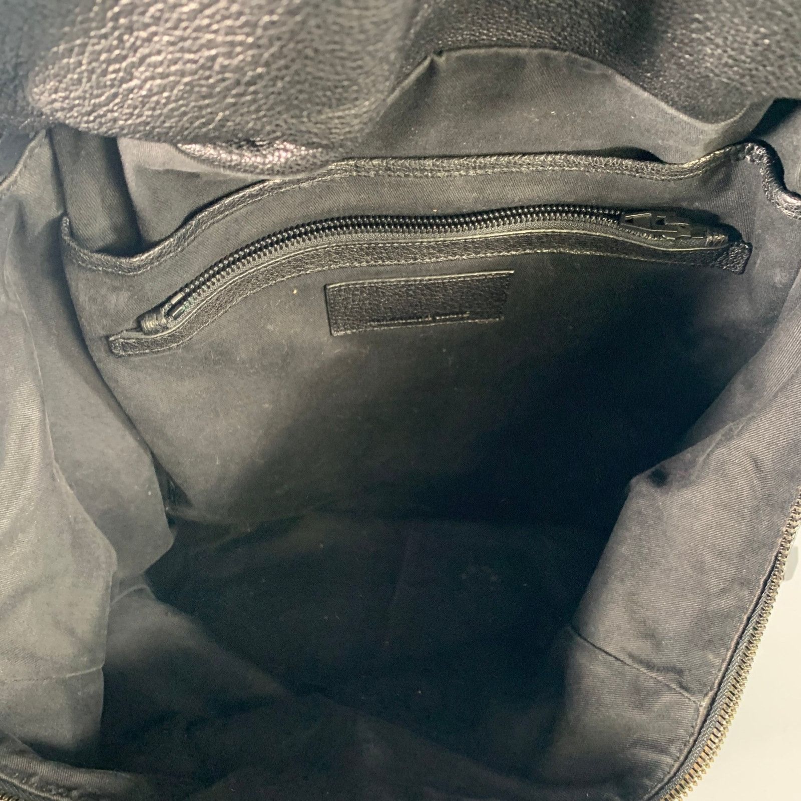 black bag lululemon Large Everywhere Belt – The Shop at Equinox Lululemon 2-in-1 Travel Duffle Keep them close in Color:Purple Red 0.8KG