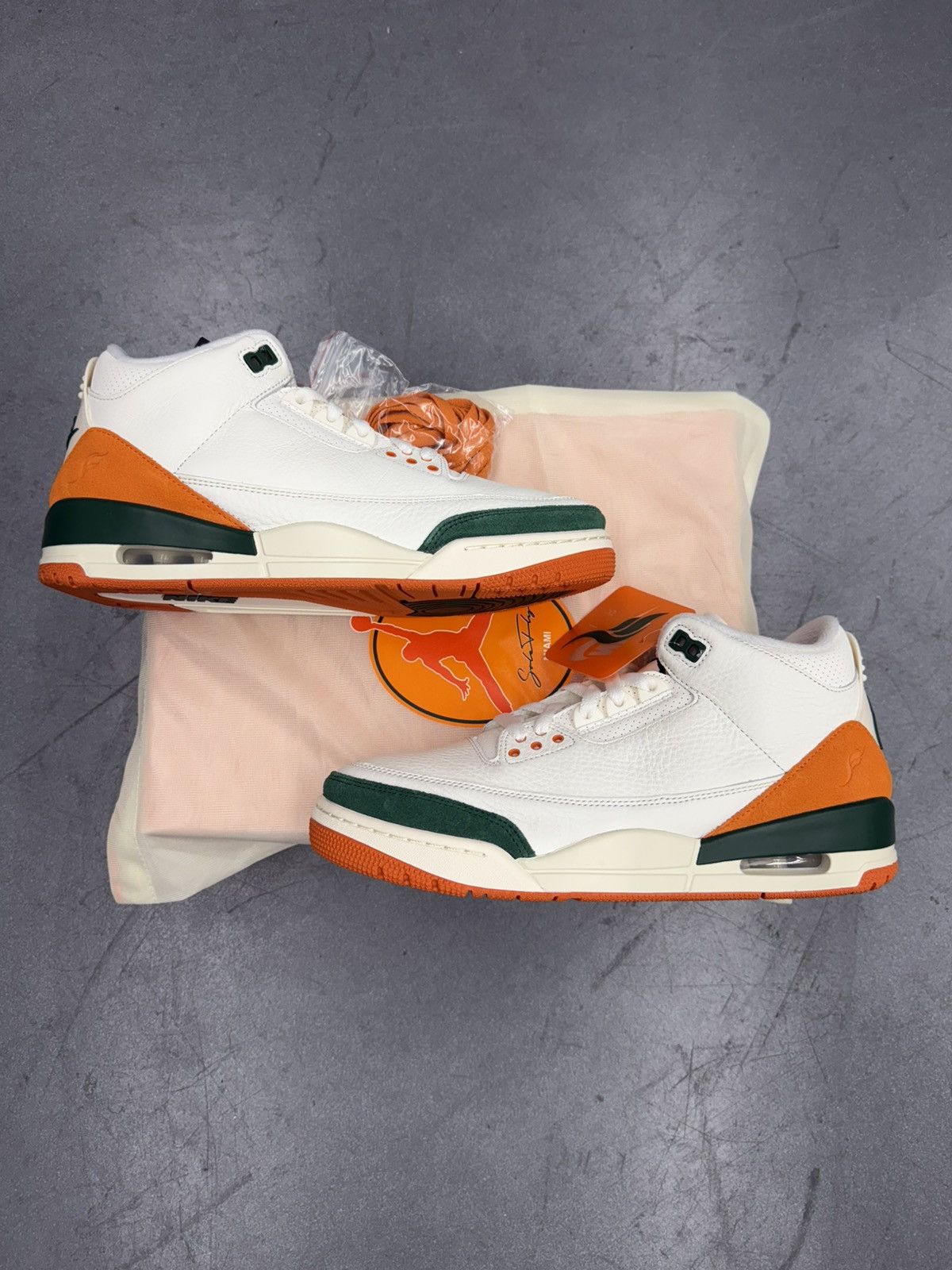 Nike 2025 Jordan 3 Retro SP SoleFly Miami Size US 10 / EU 43 - 1 Thumbnail