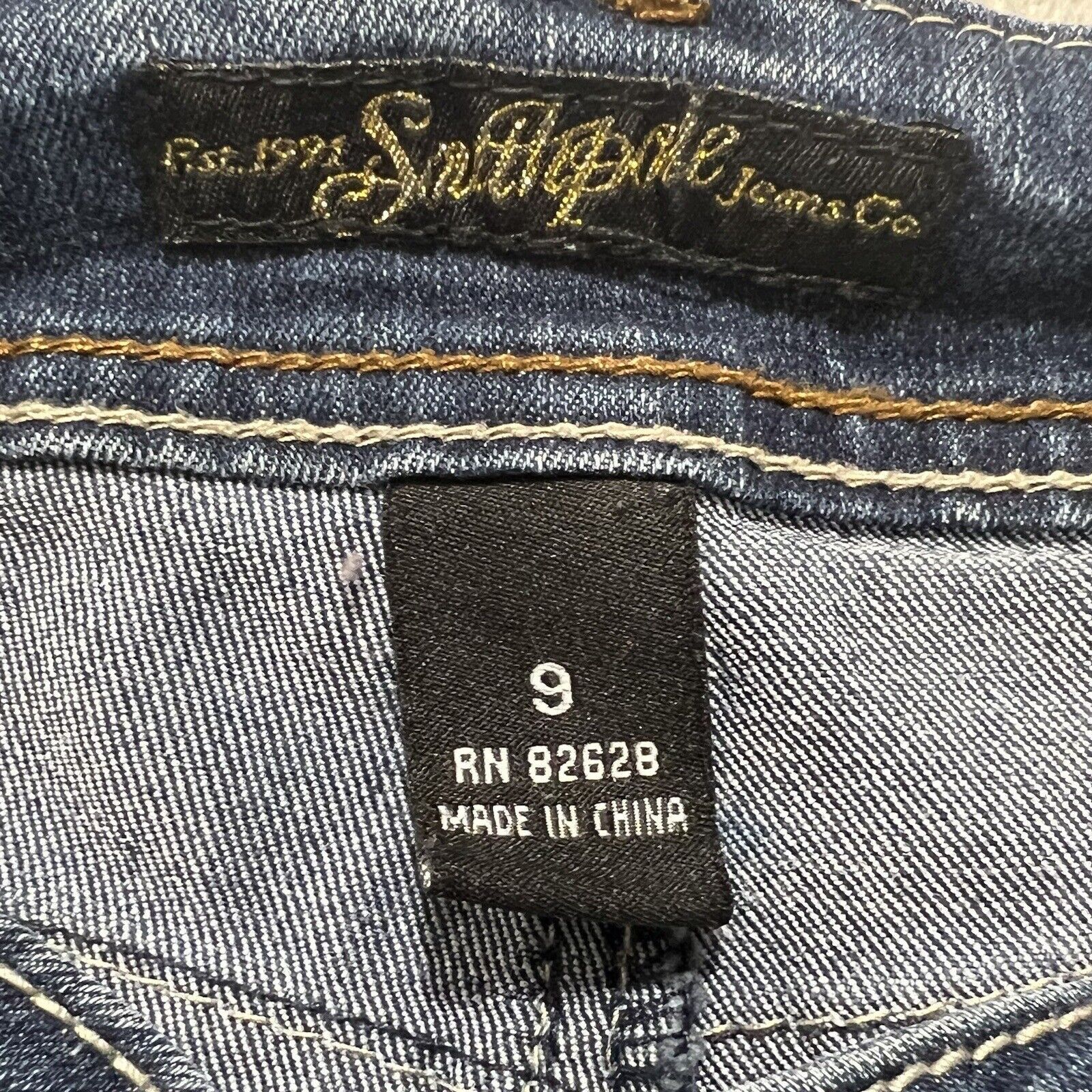 Southpole Vintage Southpole 9 Capri Low Rise Denim Jeans Studded Y2K Size 30" / US 8 / IT 44 - 4 Thumbnail