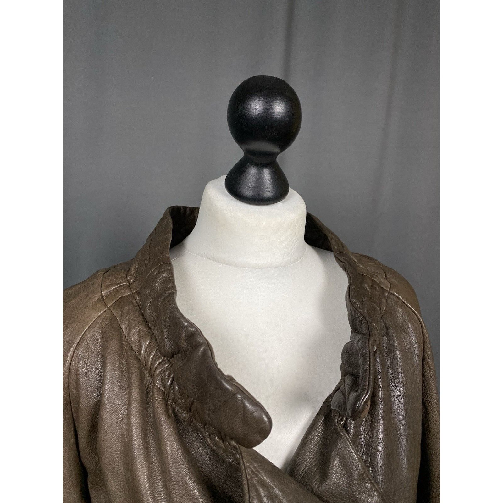 Marni MINT! Marni Women's Brown High Neck Leather Jacket Size 38 Size XS / US 0-2 / IT 36-38 - 12 Thumbnail