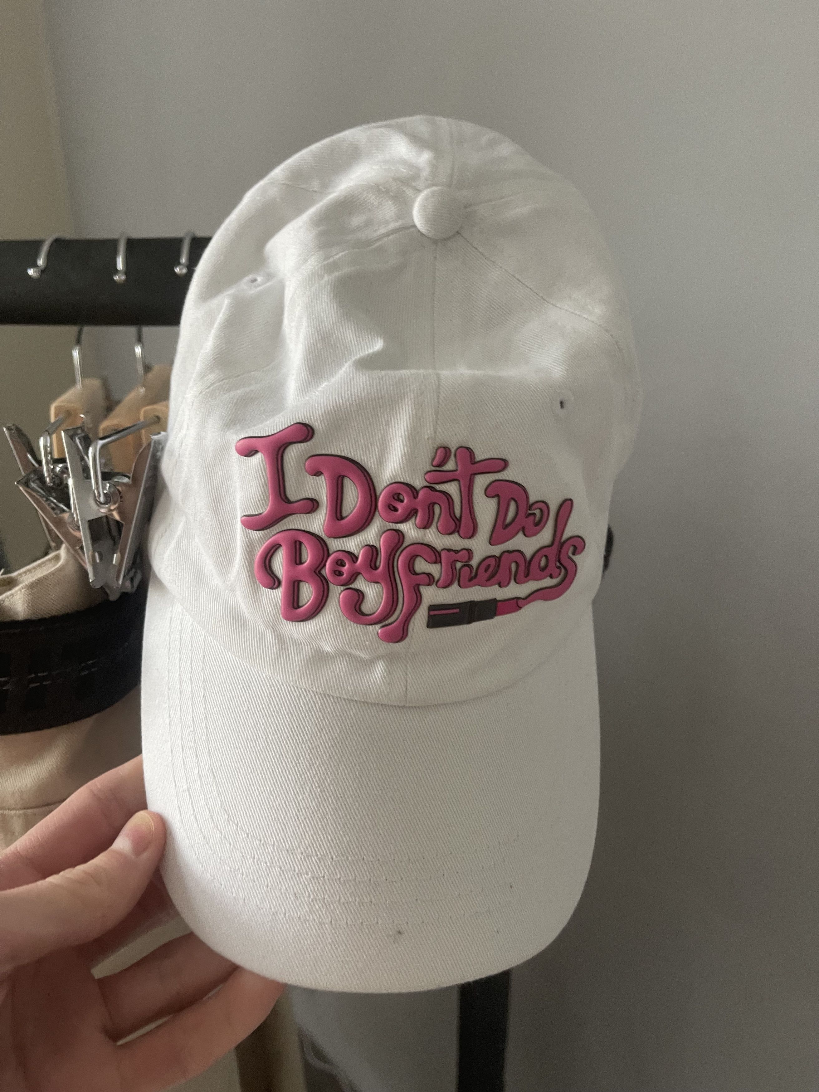 Vintage Sex education netflix i dont do boyfriends hat Size ONE SIZE - 1 Preview