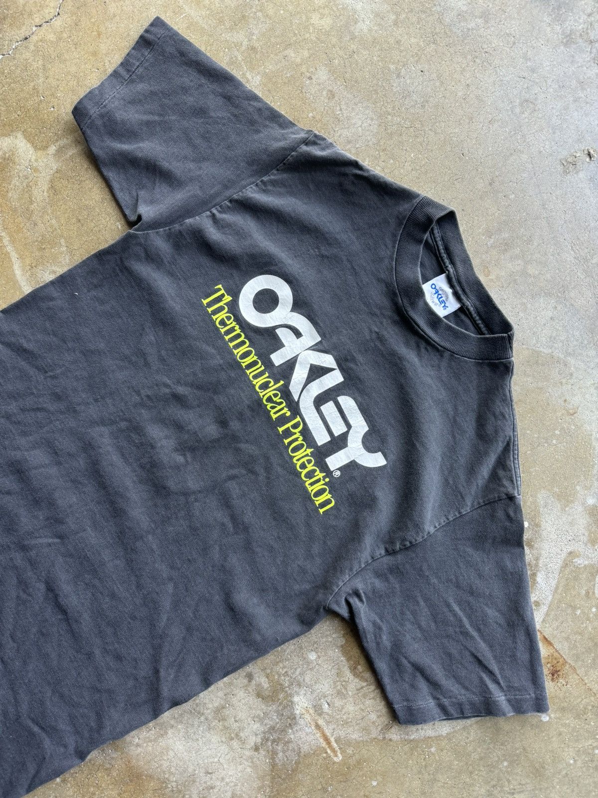 Oakley × Vintage Vintage 90s Oakley Software T Shirt Size US L / EU 52-54 / 3 - 2 Thumbnail