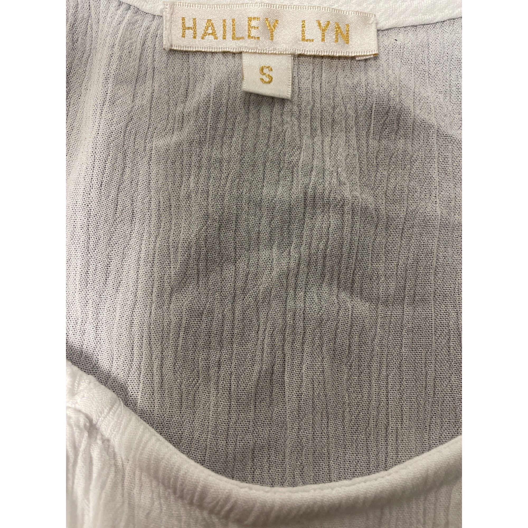 Other Hailey Lyn Women's White Short Sleeve w/ floral embroidery D Size S / US 4 / IT 40 - 4 Thumbnail
