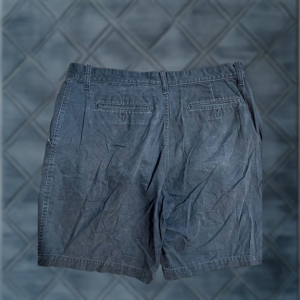 Eddie Bauer Eddie Bauer Canvas Chino Shorts Men 35 Navy Flat Front Casual Outdoor Modern Regular Blue Cotton Canvas Short Size US 35 - 1 Thumbnail