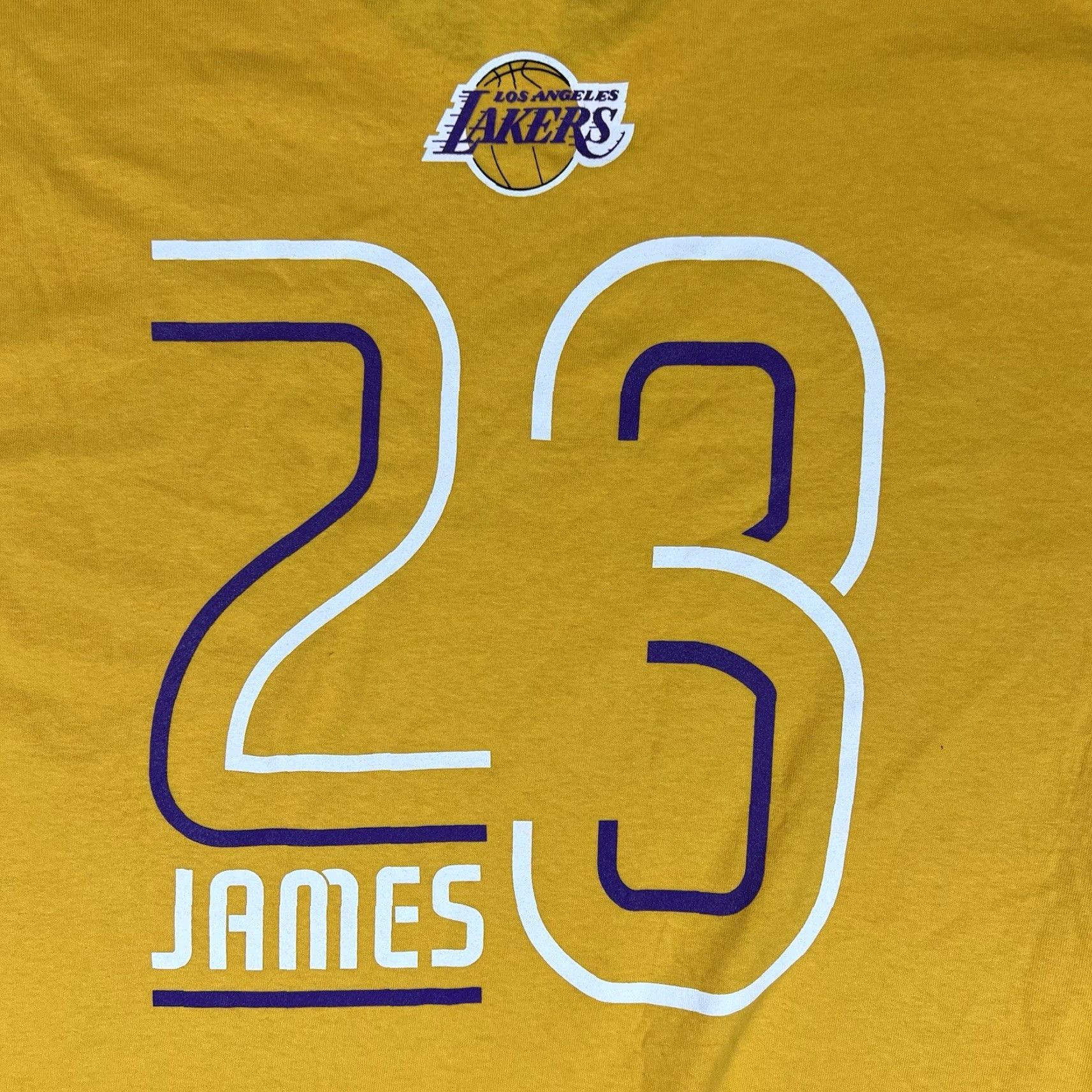 Gildan Gildan T-Shirt Large Los Angeles Lakers LeBron James Yellow Heavy Cotton Men's Size US L / EU 52-54 / 3 - 7 Thumbnail