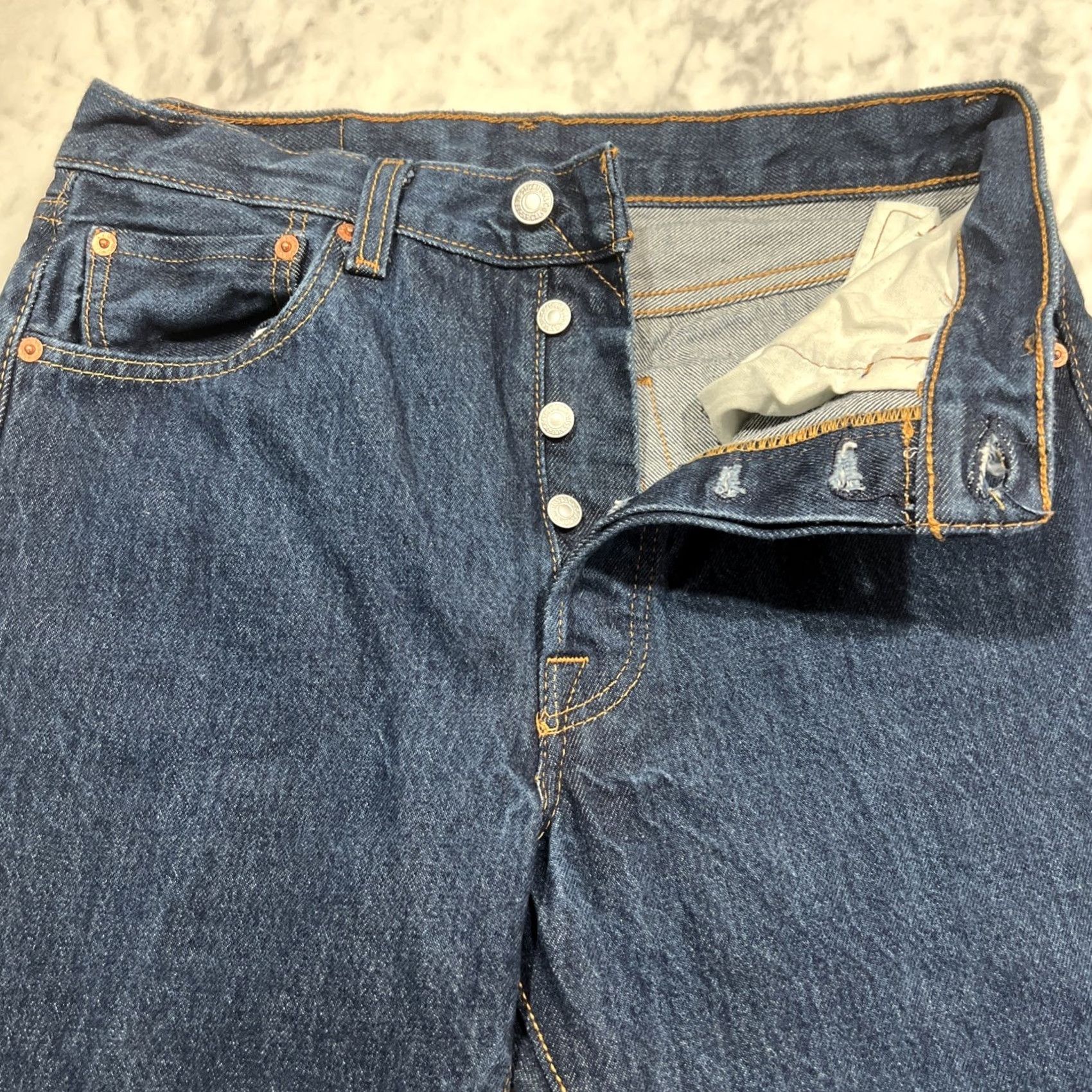 Levi's Levi’s 501 Jeans Men 32x32 Button Fly Denim Jeans 29x28 Blue Regular Rise Mid 5-Pocket Size US 32 / EU 48 - 2 Thumbnail