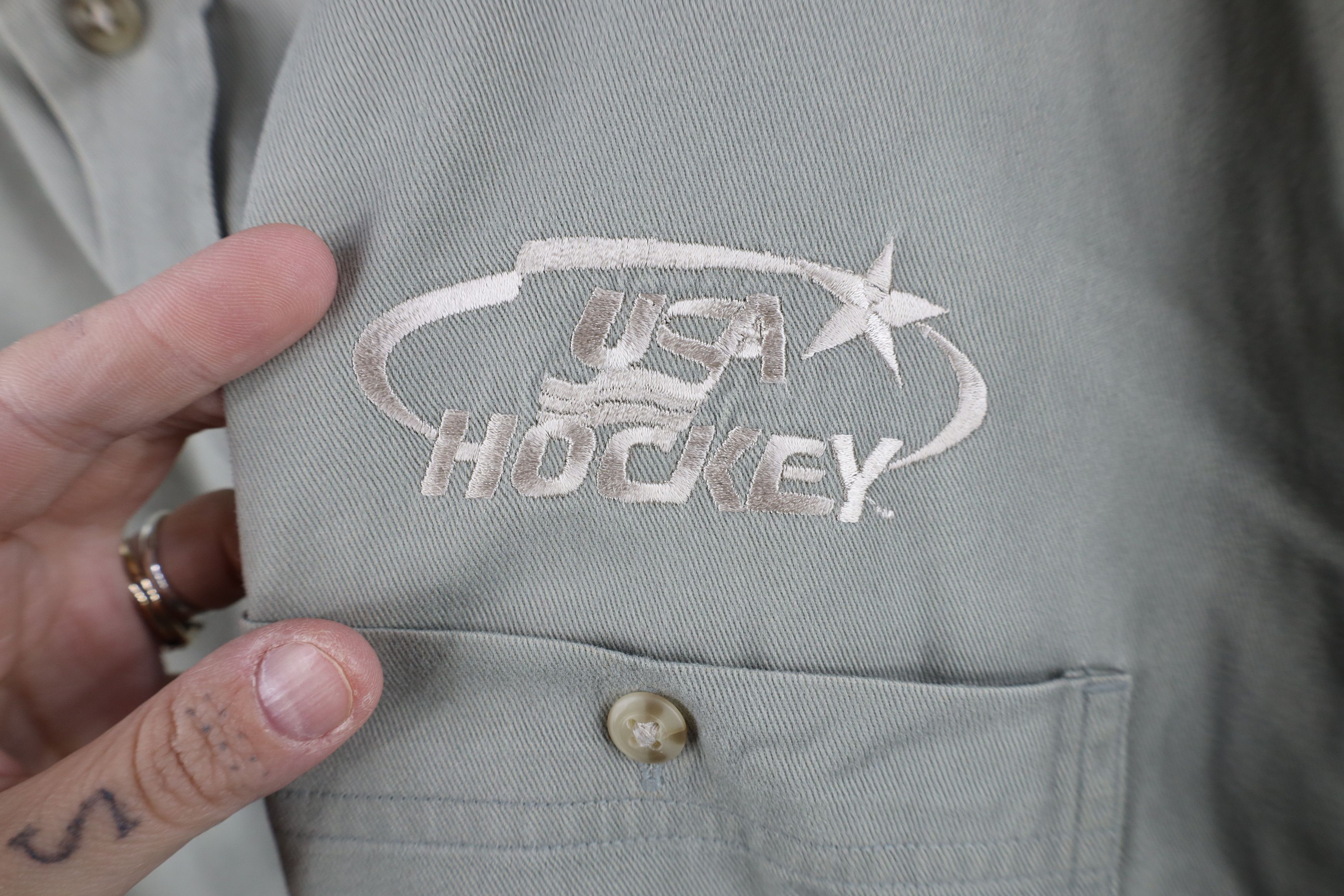 Vintage Vintage 90s Team USA Hockey Button Down Shirt Green Size US L / EU 52-54 / 3 - 4 Thumbnail