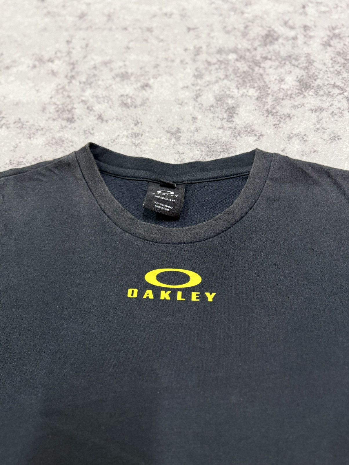 Oakley Oakley Center Logo Tshirt Youth Size XS / US 0-2 / IT 36-38 - 2 Thumbnail