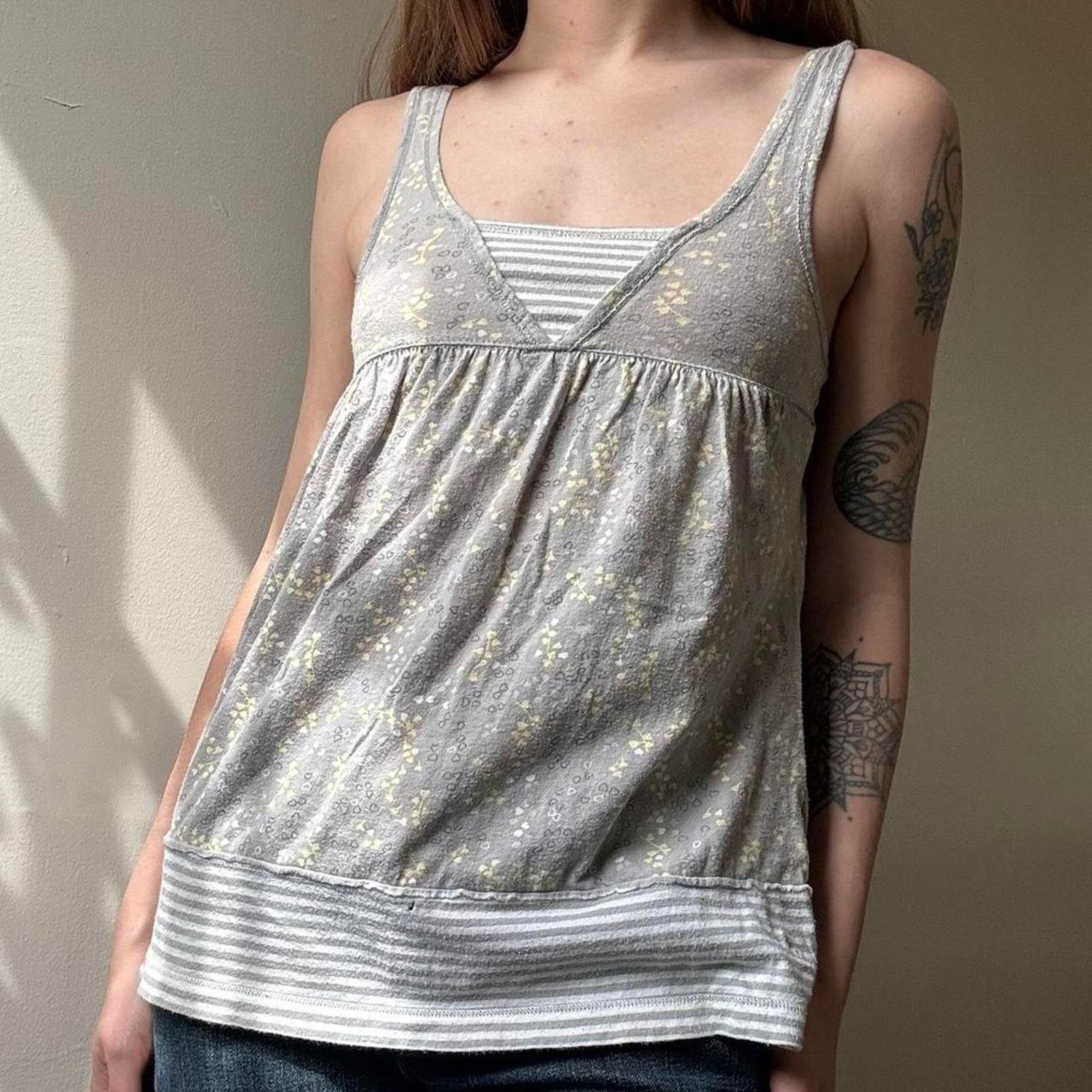 Abercrombie & Fitch Y2K Abercrombie Kids Cotton Grey Babydoll Tank Small Preppy Size S / US 4 / IT 40 - 1 Thumbnail