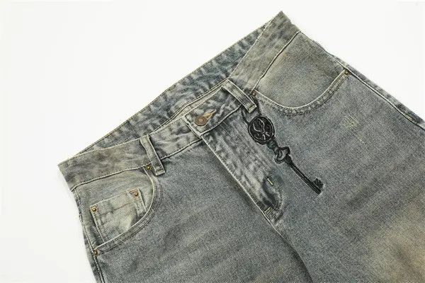 Vintage Men's heavy washed distressed straight punk ripped jeans Size US 32 / EU 48 - 3 Thumbnail