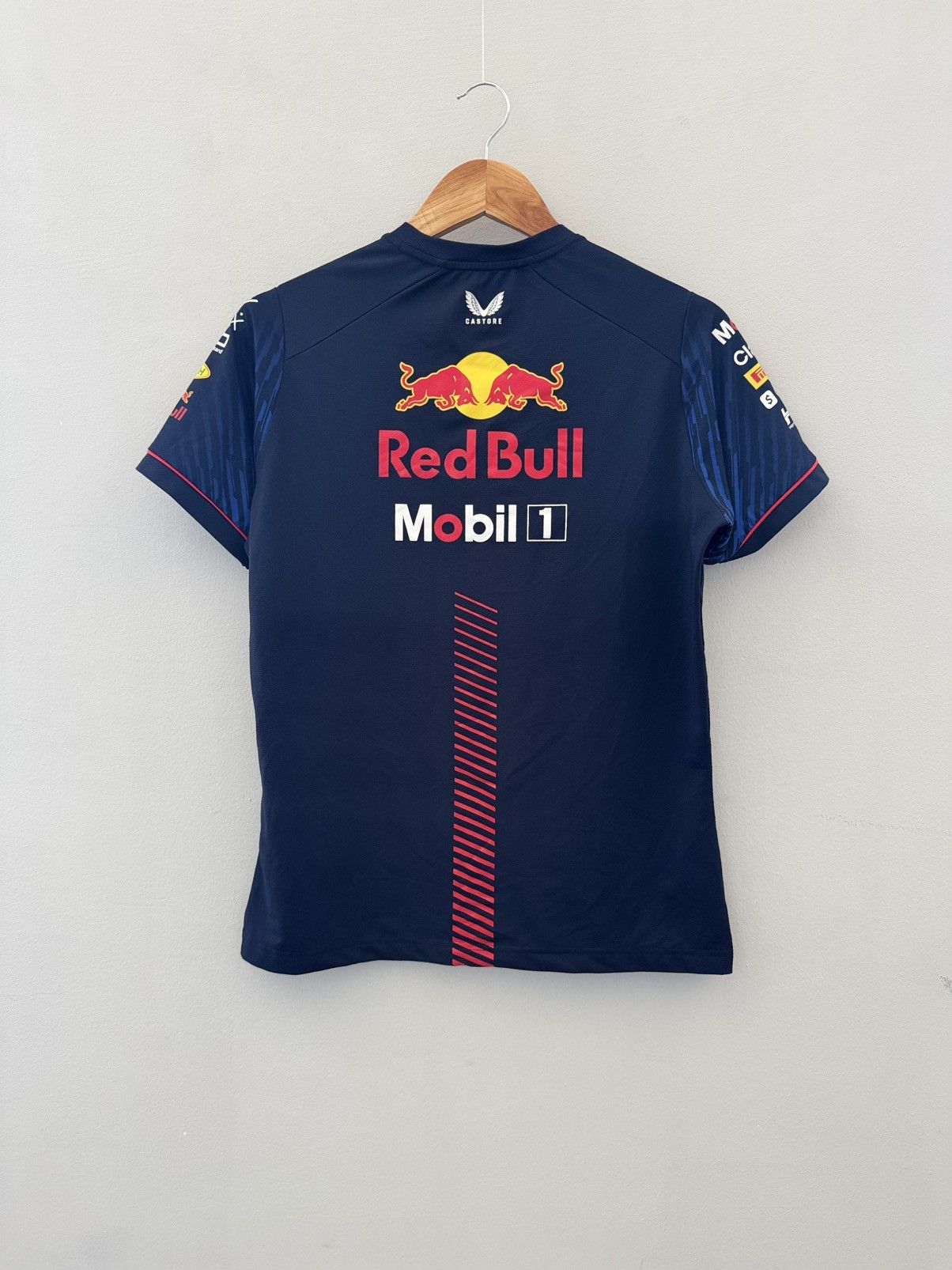 Formula 1 FORMULA ONE ORACLE RED BULL RACING TEAM CASTORE OFFICIAL Size US M / EU 48-50 / 2 - 7 Thumbnail