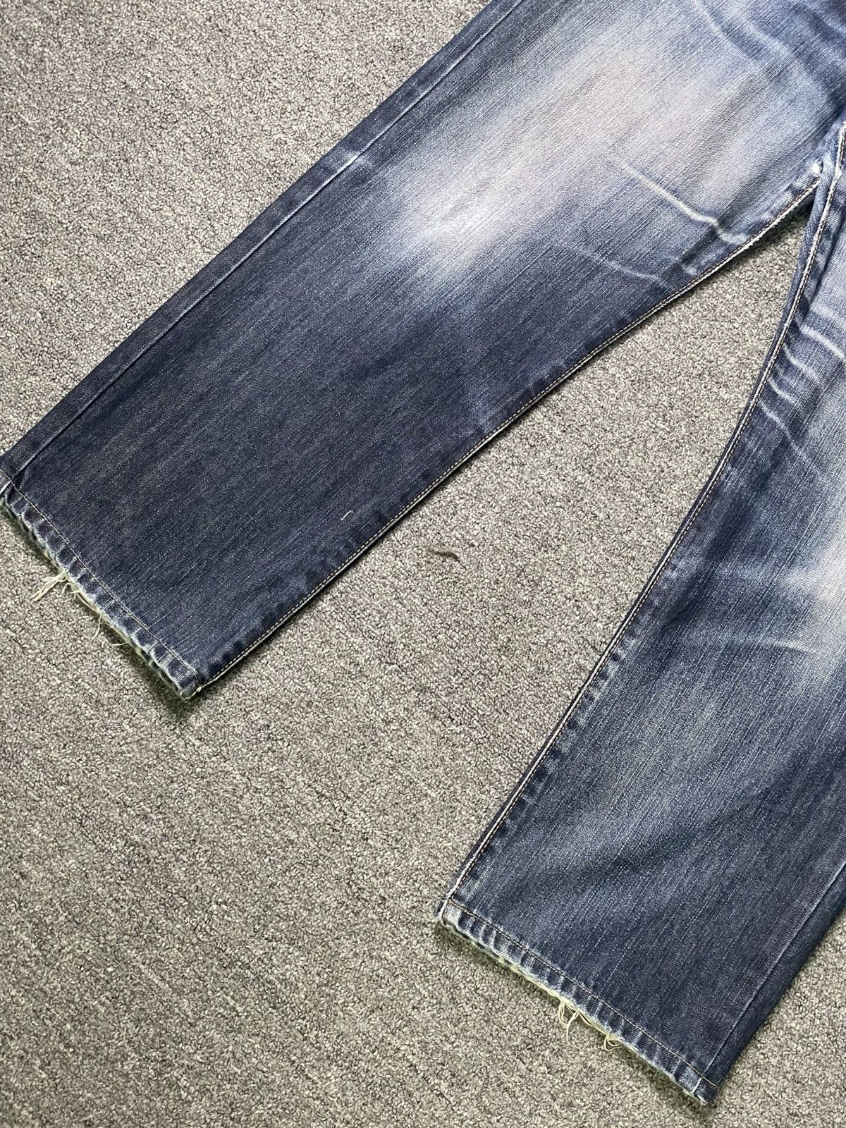 Edwin × Vintage Vintage EDWIN 404 Ripped Straight Cut Jeans (92) Size US 34 / EU 50 - 2 Thumbnail