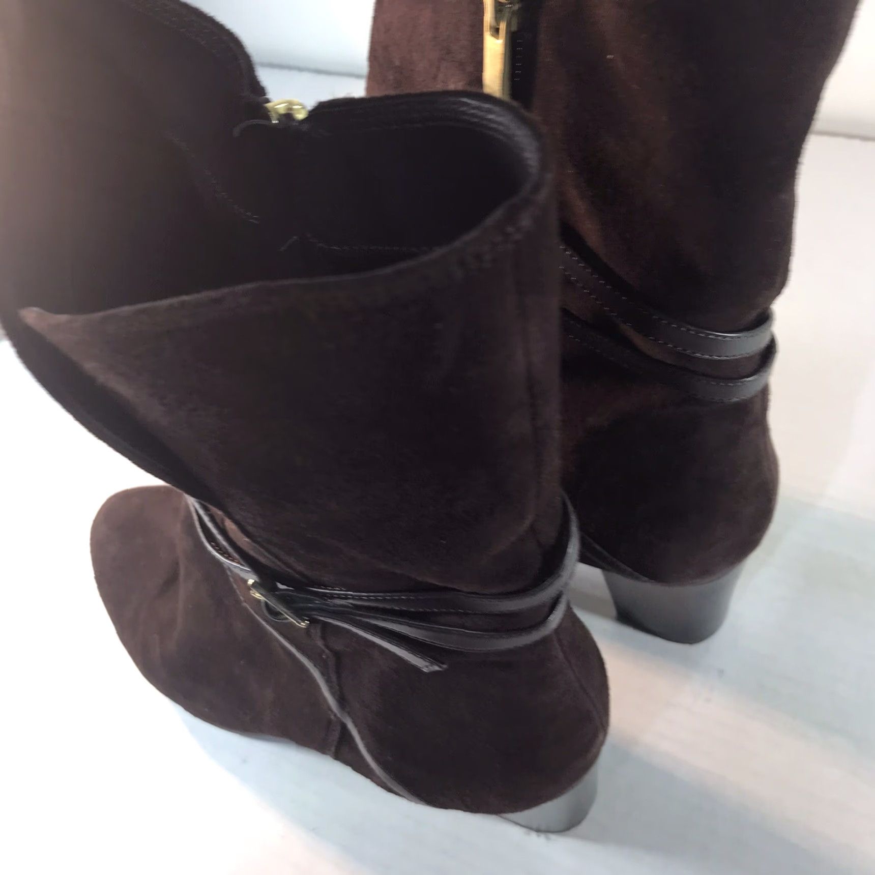 Isaac Mizrahi Isaac Mizrahi Brown Suede Women’s Bootie Size 10M Mid-Calf Block Heel Casual Winter Size US 10 / IT 40 - 4 Thumbnail
