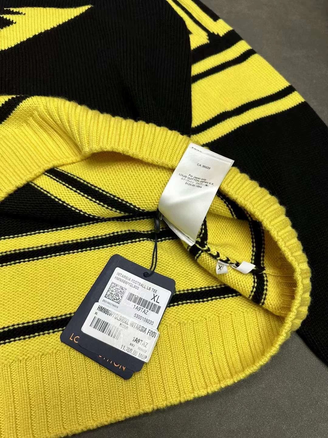 Louis Vuitton LV Runway Monogram striped jacquard V-neck sweater new XL Size US XL / EU 56 / 4 - 4 Thumbnail