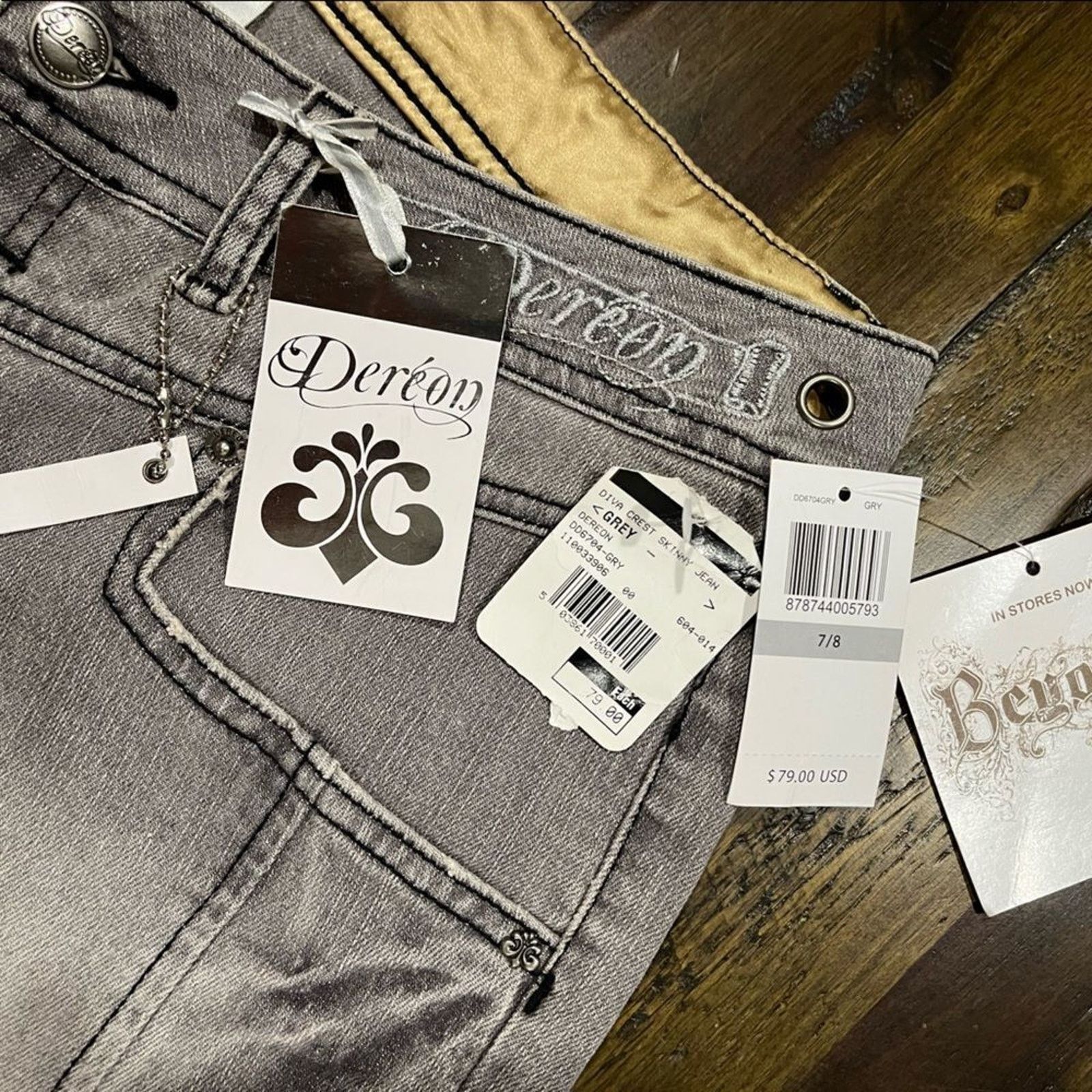 NBDN Nobrandedon NWT House of Deréon Beyoncé Jeans Diva Crest Skinny Size 30" / US 8 / IT 44 - 8 Thumbnail