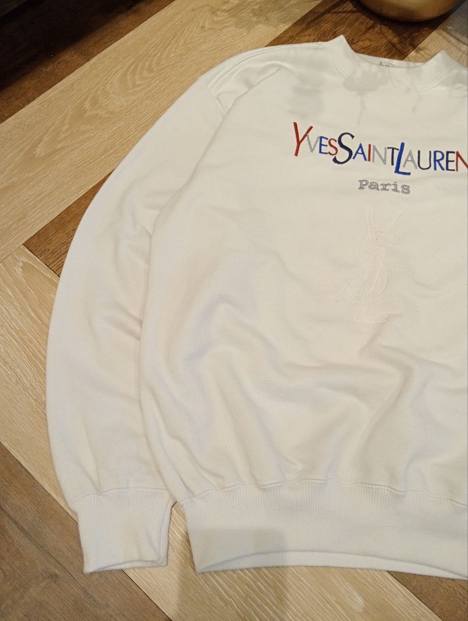 Yves Saint Laurent VINTAGE YVES SAINT LAURENT PARIS SPELL OUT CREWNECK Size US L / EU 52-54 / 3 - 6 Thumbnail