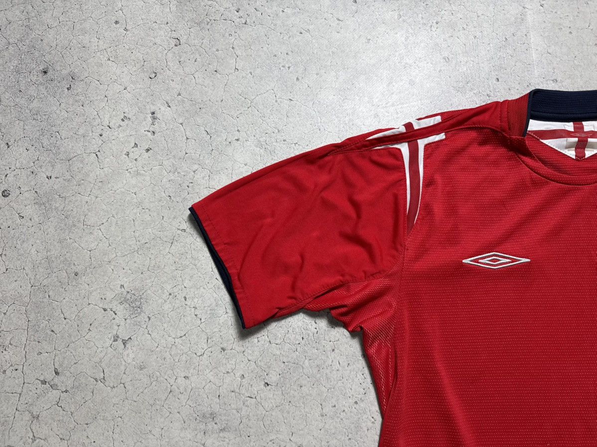 Umbro Umbro Team England 2004/2006 Vintage Soccer Jersey Size US M / EU 48-50 / 2 - 3 Thumbnail