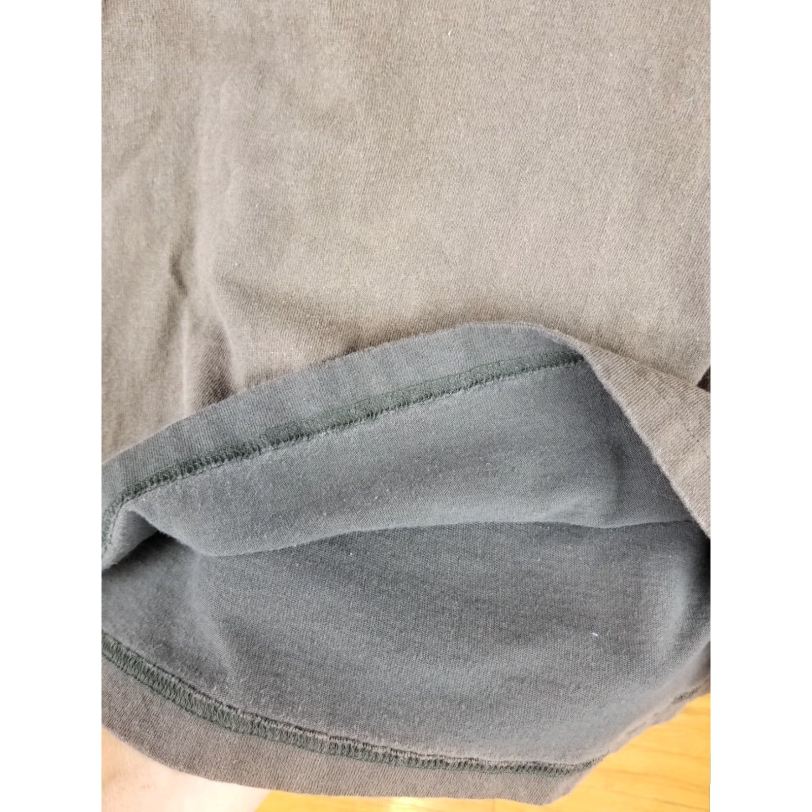Carhartt VINTAGE Carhartt ONE POCKET GRADIENT FADED COTTON T-SHIRT SZ MEDIUM Shirt Mens Size US M / EU 48-50 / 2 - 7 Thumbnail