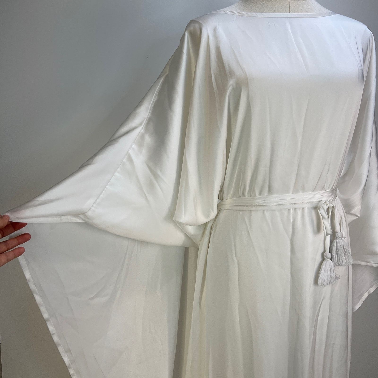 Anthropologie Anthropologie Erika Peña Cape Dress White Maxi Gown Size XL / US 12-14 / IT 48-50 - 7 Thumbnail