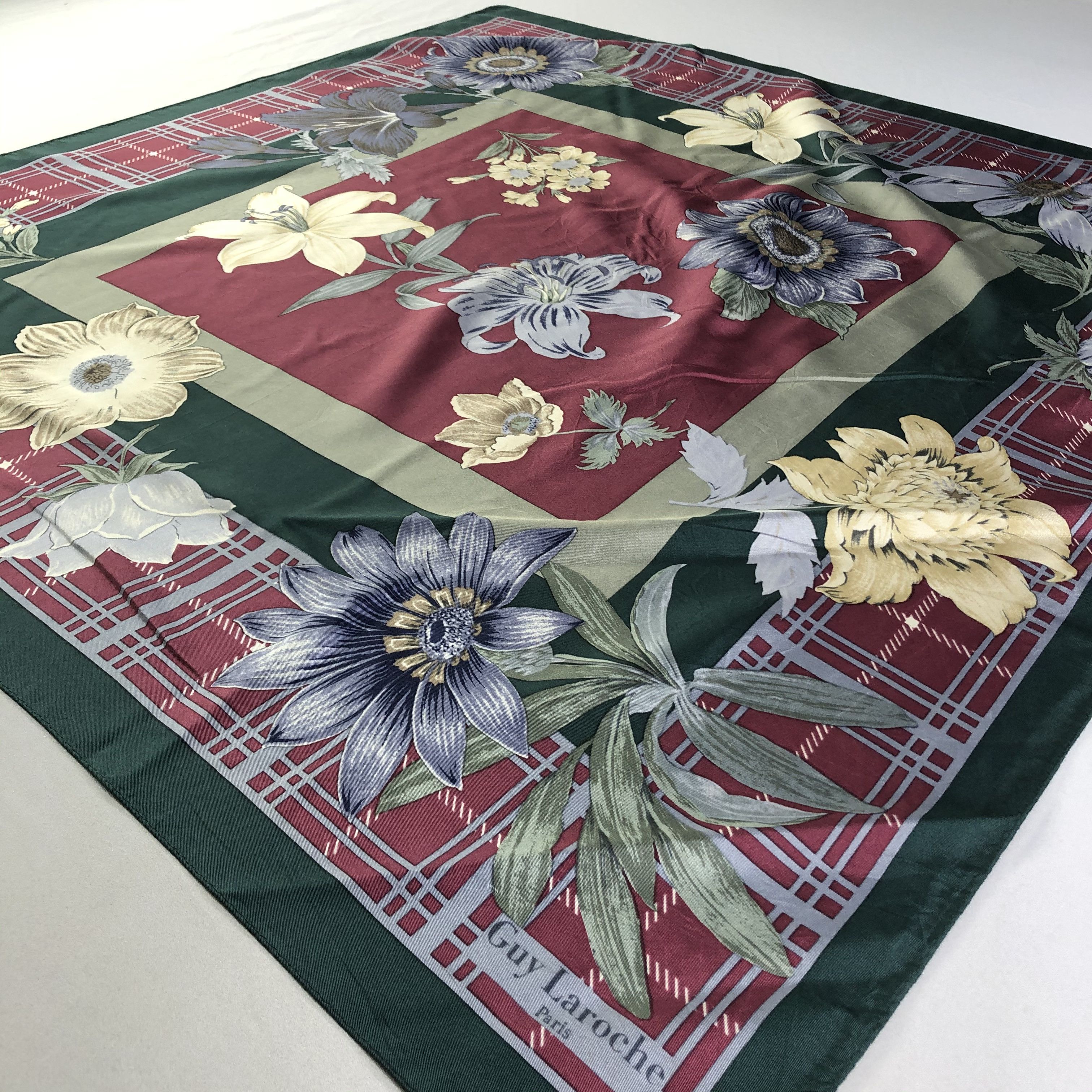 Guy Laroche × Vintage Vintage Guy Laroche Silk Scarf Size ONE SIZE - 4 Thumbnail