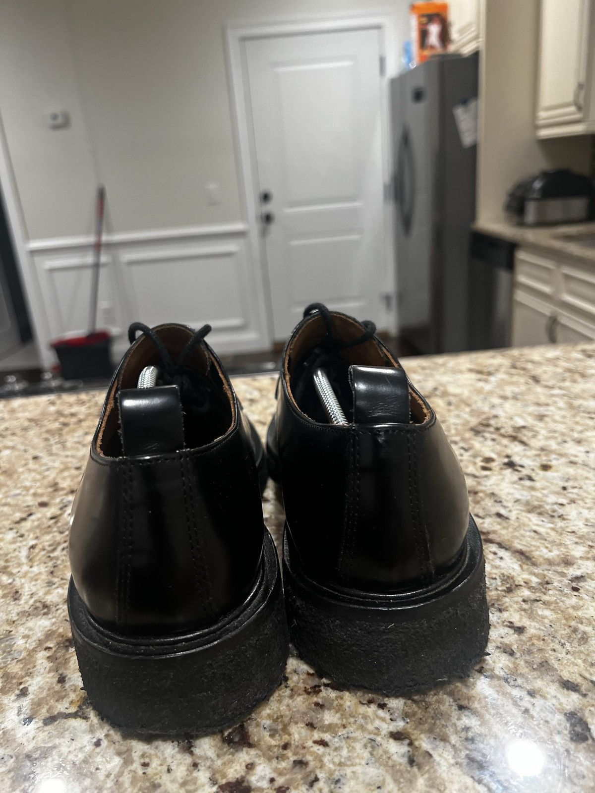 AMI AMI SMOOTH SHINY LEATHER DERBY GUM SOLE! Size US 9.5 / EU 42-43 - 4 Thumbnail