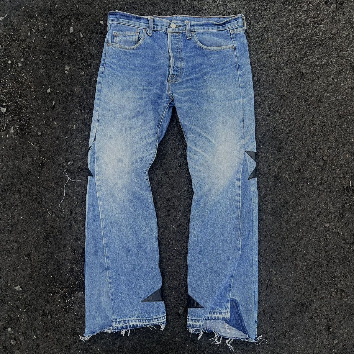 Other Black PenthStar on Levis 501 Size US 34 / EU 50 - 2 Thumbnail