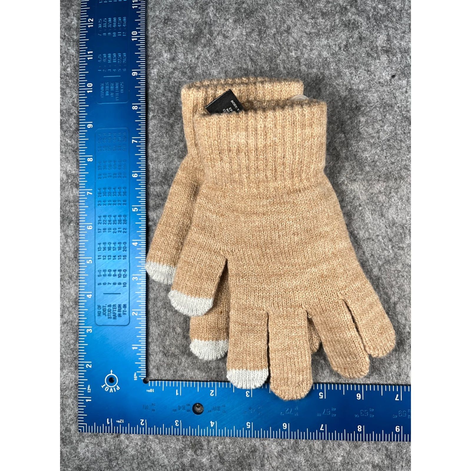 Vintage Mixit Gloves Womens One Size Beige Acrylic Blend Knit Stretch Snow Ski NEW Size ONE SIZE - 4 Thumbnail