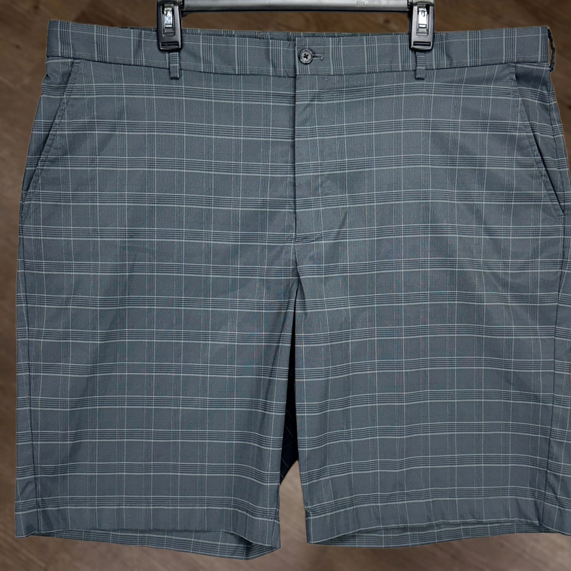 Vintage Greg Norman Golf Chino Shorts Mens 42 Dark Grey Plaid Flat Front Stretch Pockets Size US 42 / EU 58 - 1 Thumbnail
