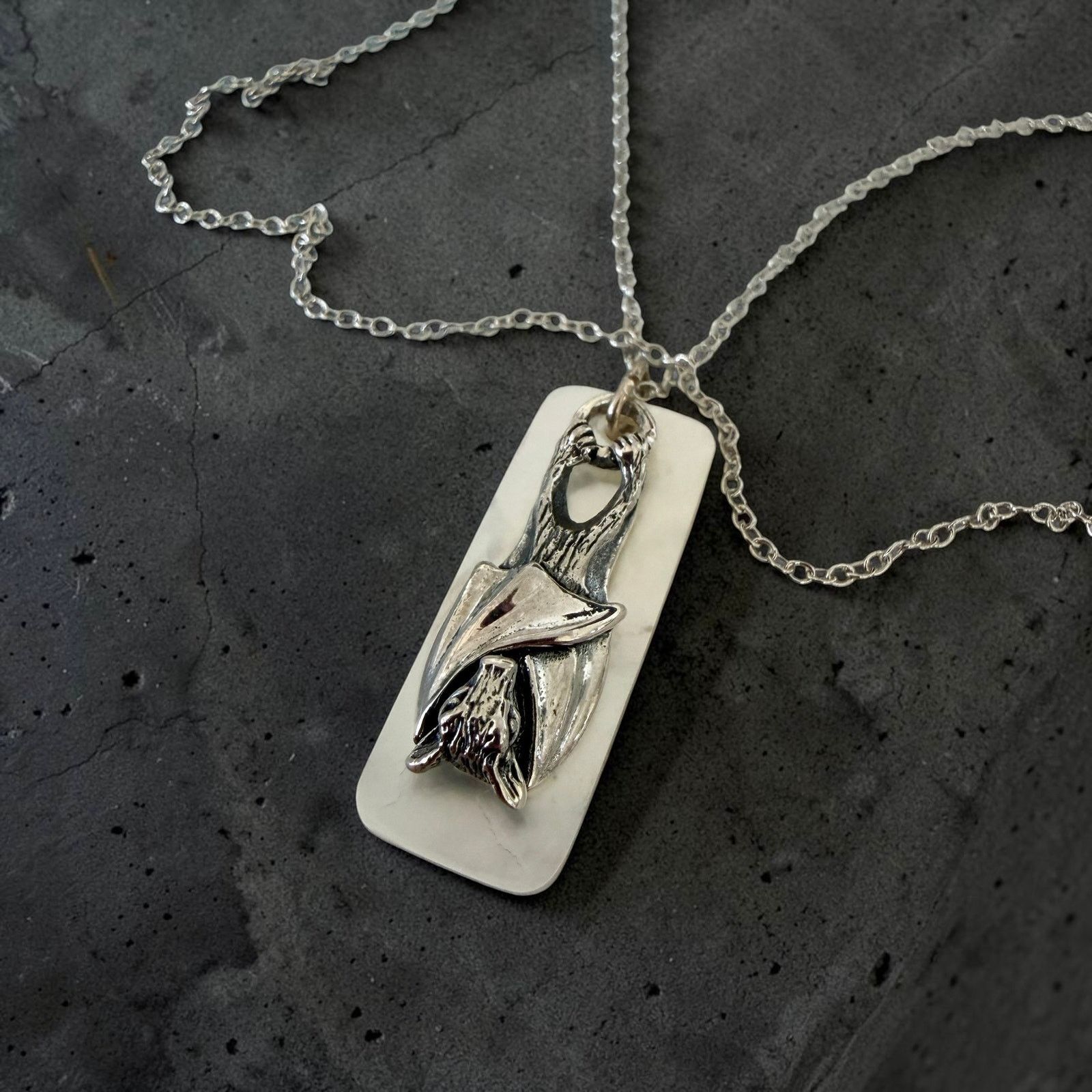 Other Sterling Silver Bat Pendant Mother of Pearl 18" Chain Gothic Size ONE SIZE - 3 Thumbnail