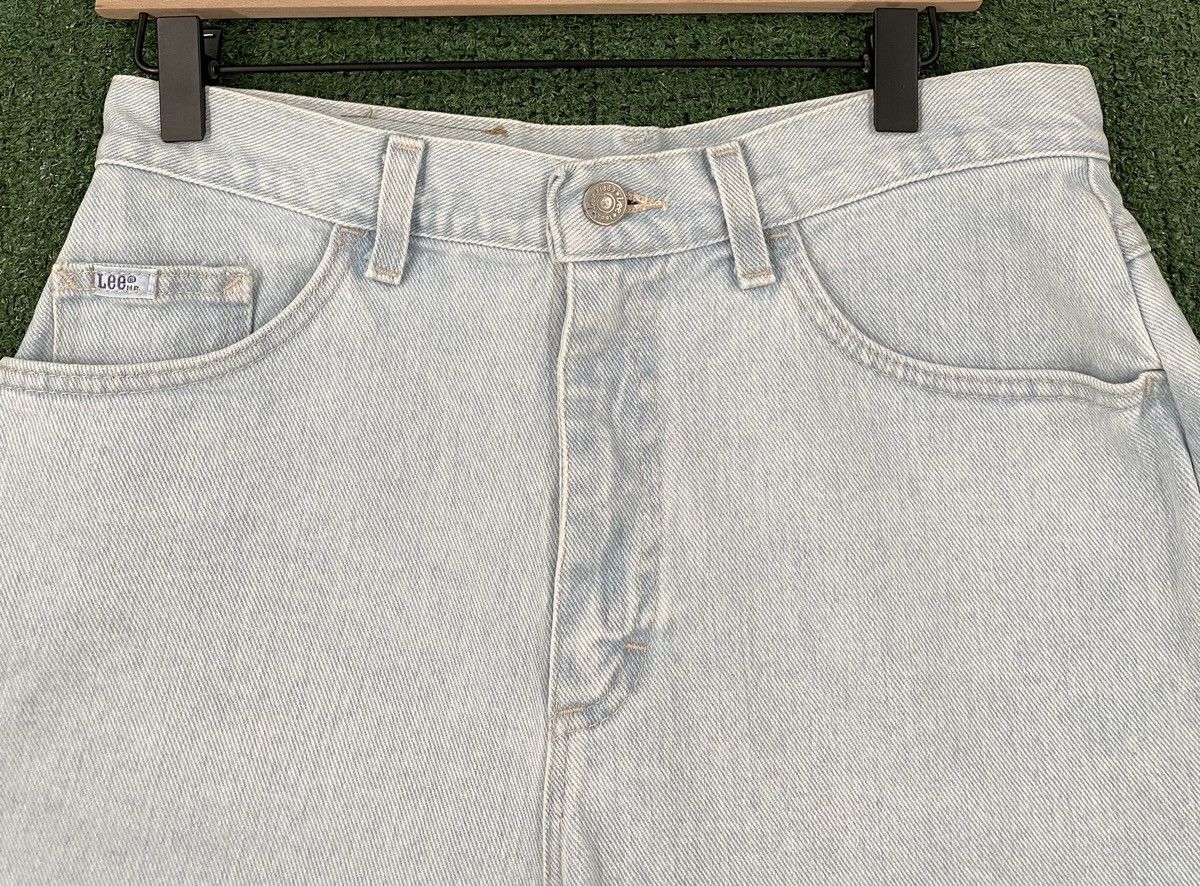 Lee Vintage 80’s Lee Light Wash Jean Shorts Jorts Women SZ 30” Size 30" / US 8 / IT 44 - 2 Thumbnail