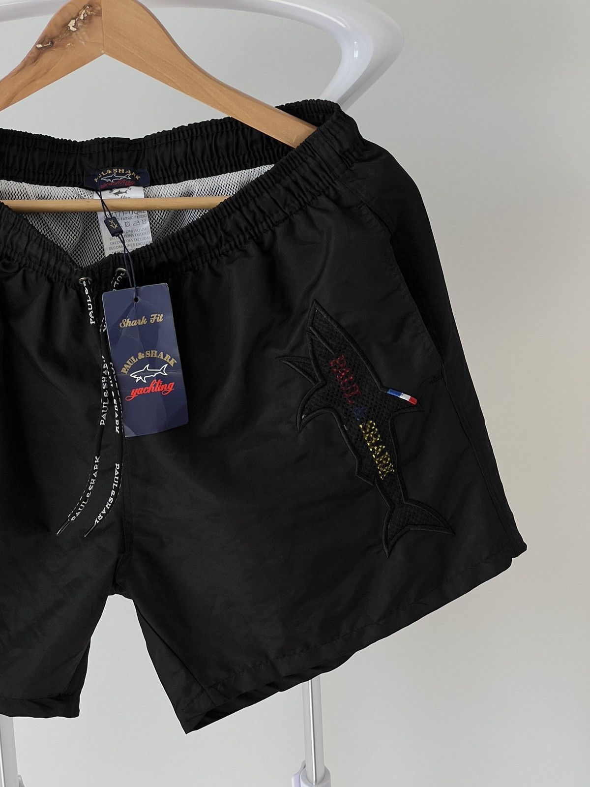 Paul & Shark × Vintage Men’s Paul & Shark nylon shorts - size M Size US 33 - 2 Thumbnail