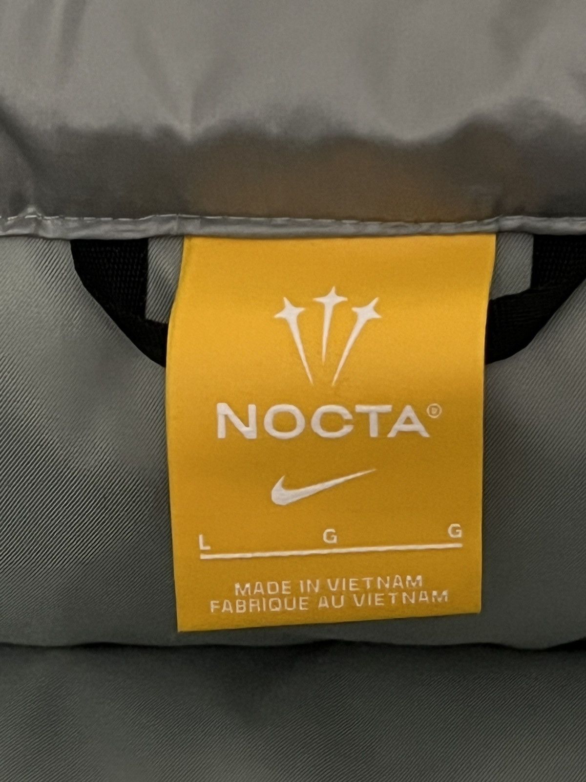 NOCTA × Nike Nike x Nocta Sunset Puffer Mica Green/Silver Size US L / EU 52-54 / 3 - 3 Thumbnail