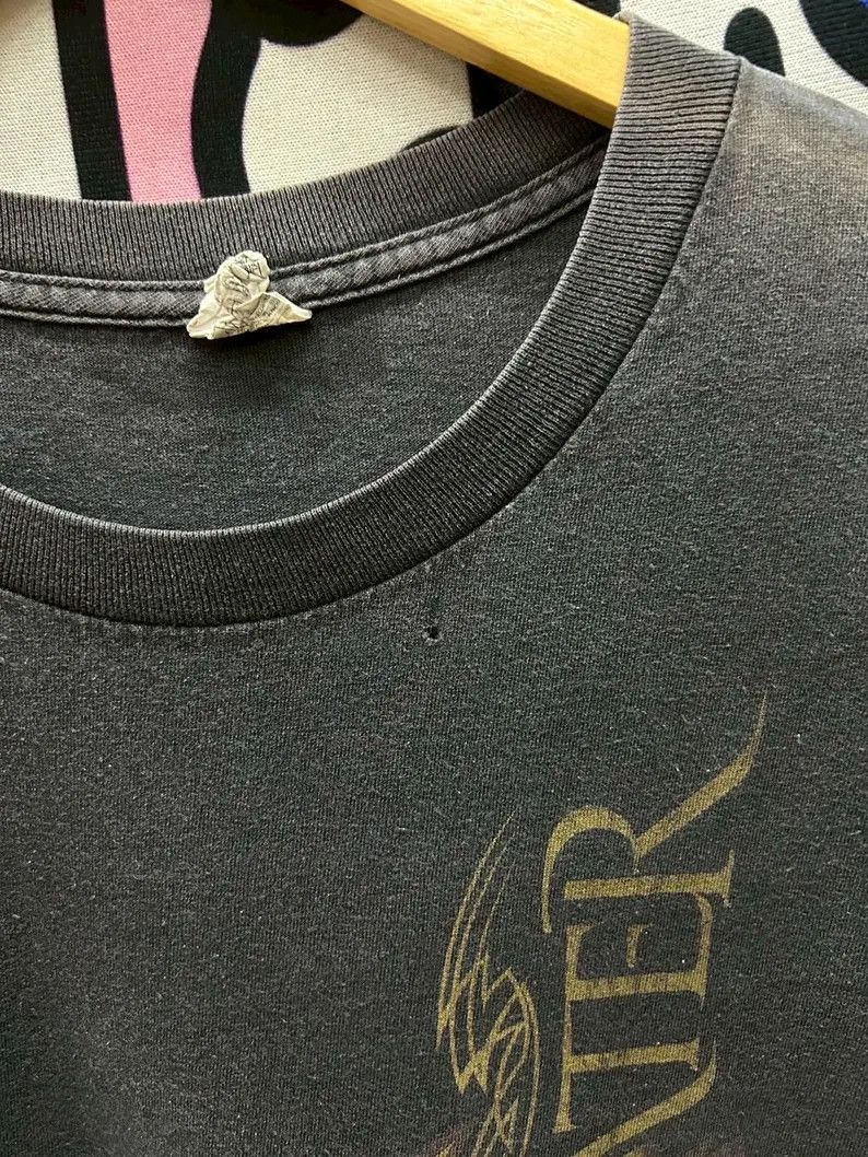 Vintage Vintage 2000s Dream Theater Band tshirt size L (Sun Faded) Size US L / EU 52-54 / 3 - 6 Thumbnail