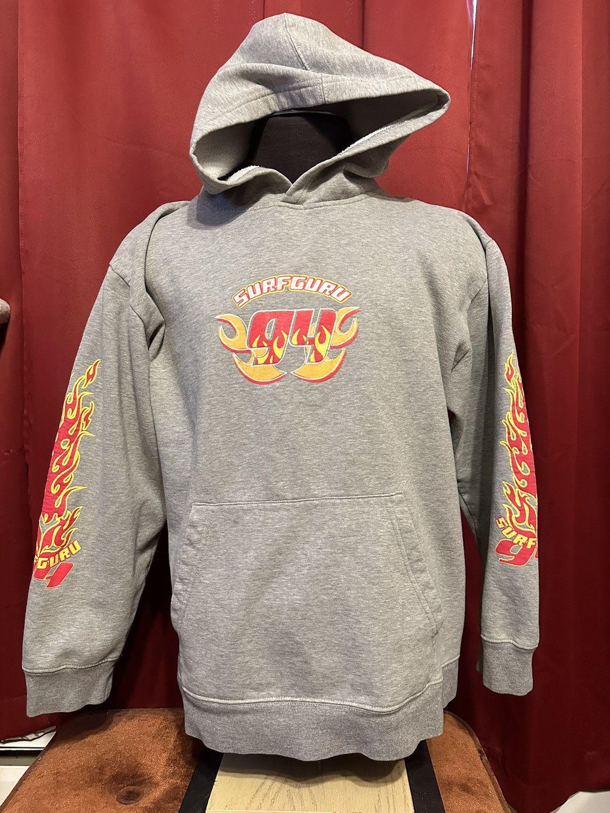 Vintage Vintage Surf Guru Hoodie 90’s Flame Sleeve Streetwear Grail Size US XL / EU 56 / 4 - 1 Thumbnail