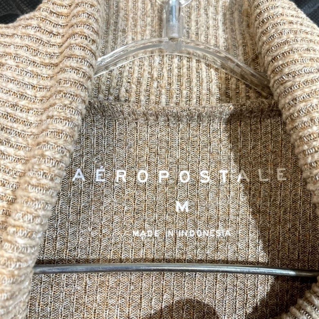 Aeropostale Aeropostale Brown Cropped Turtle Neck Long Sleeve Pullover Sweater Women M Size M / US 6-8 / IT 42-44 - 3 Thumbnail