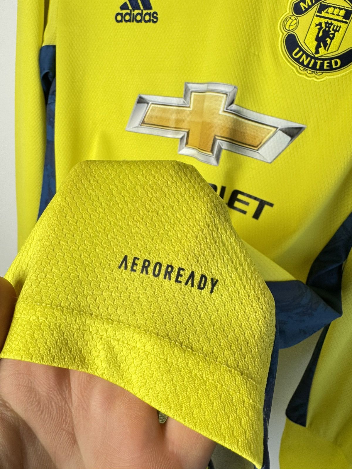 Adidas Manchester United 2020 2021 Goalkeeper Shirt Soccer Jersey Size US M / EU 48-50 / 2 - 7 Thumbnail