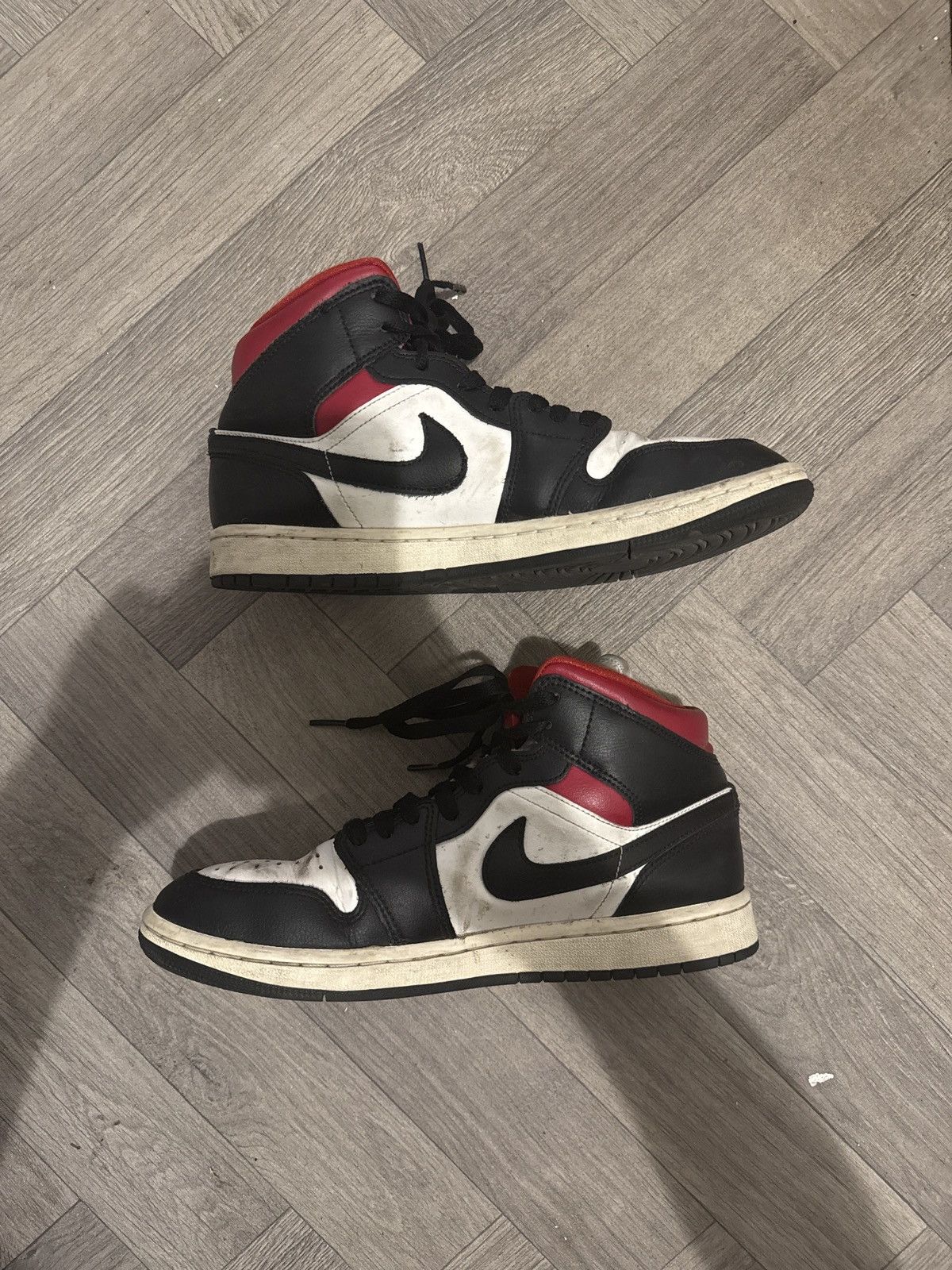 Nike Air Jordan 1s Size US 9.5 / IT 39.5 - 1 Thumbnail