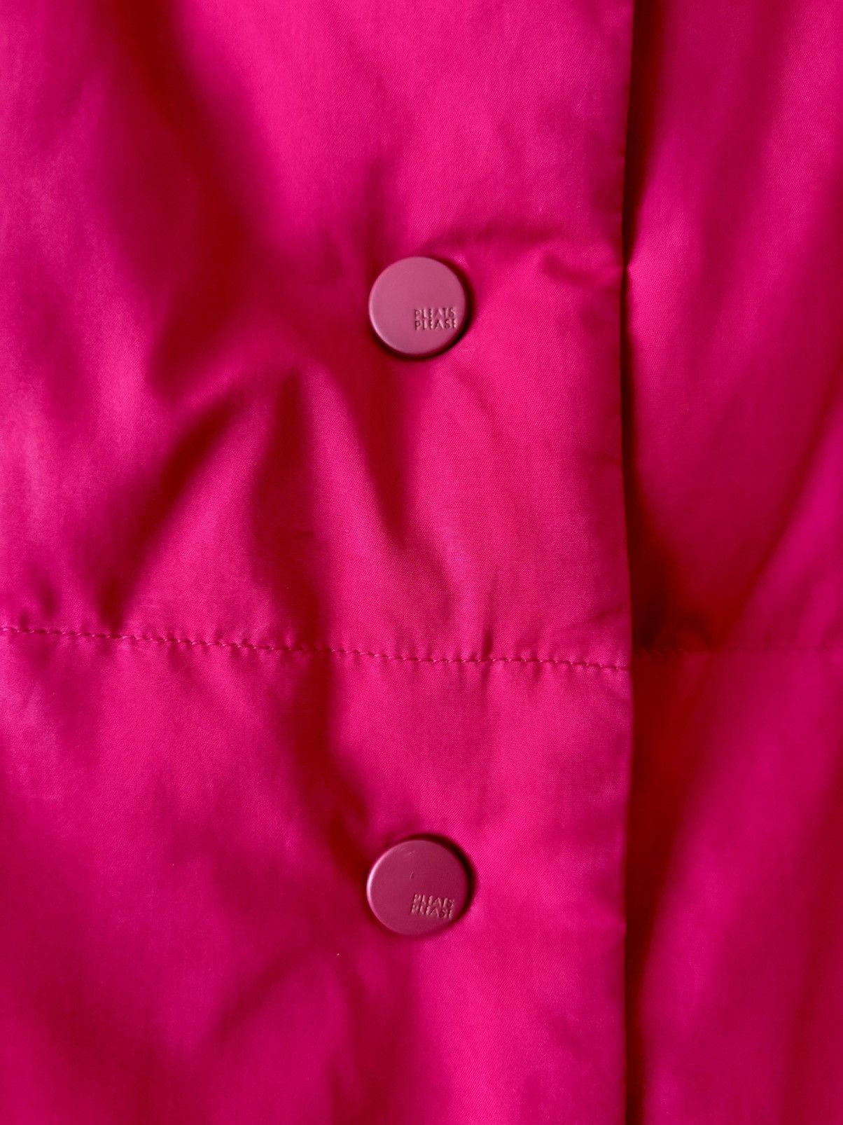 Pleats Please Issey Miyake Pleats Please Down Jacket Hot Pink / Magenta Size S / US 4 / IT 40 - 4 Thumbnail