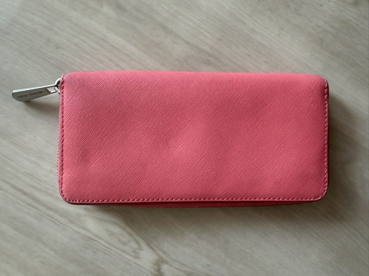 Other Michael Kors Fuchsia Leather Jet Set Zip Around Wallet Size ONE SIZE - 4 Thumbnail