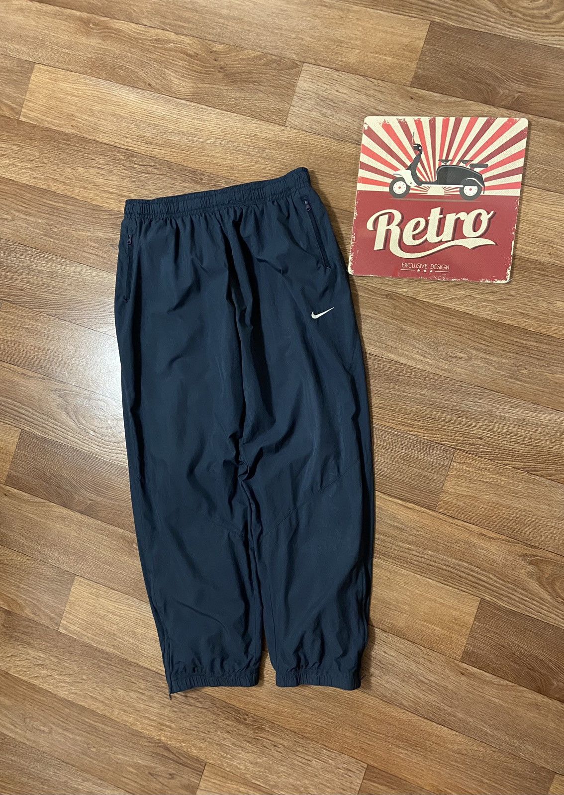 Nike Vintage Nike Embroidered Logo Baggy Pants Size US 32 / EU 48 - 2 Thumbnail