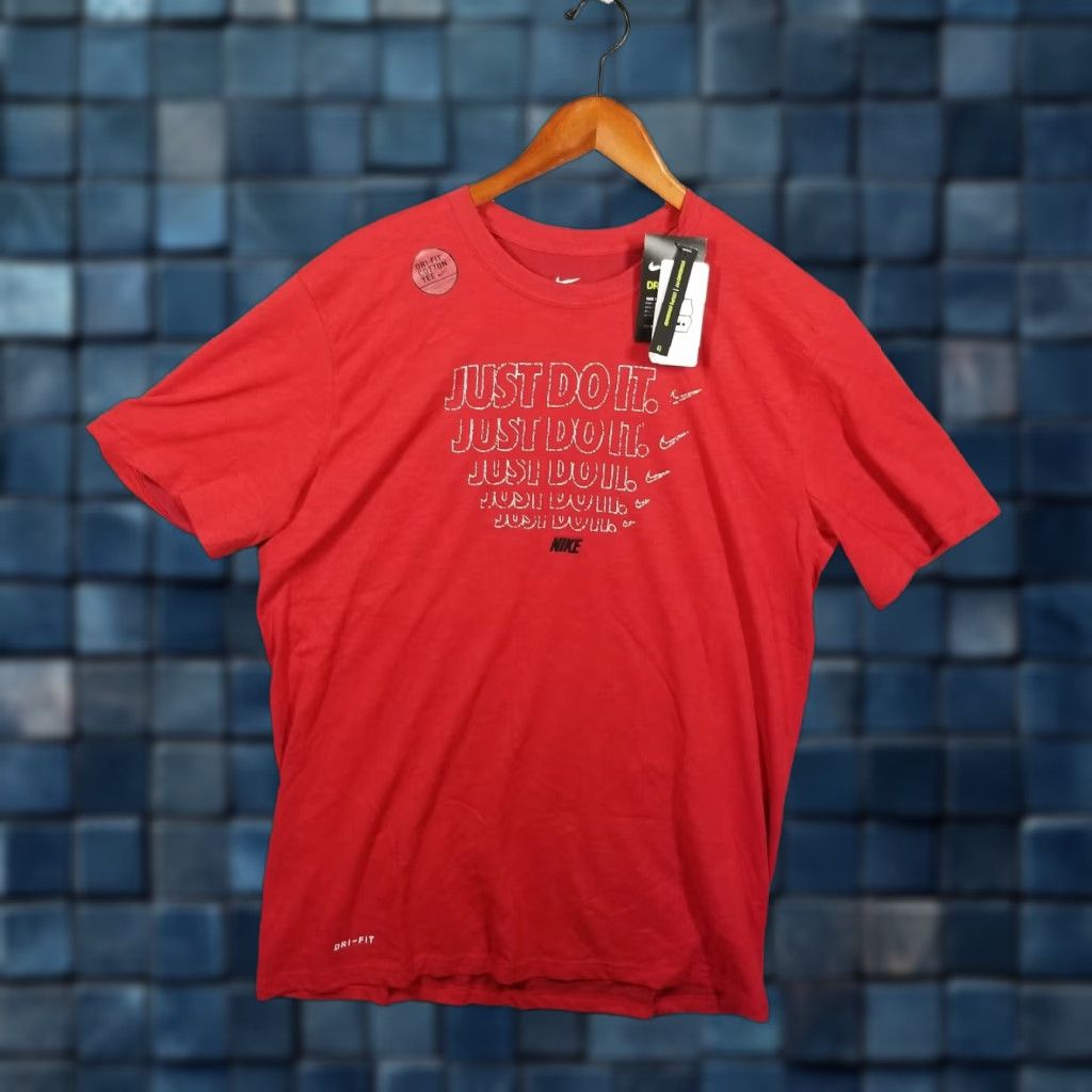 Nike Nike Dri-FIT JDI Training Men’s Large T-Shirt Activewear Red Size US L / EU 52-54 / 3 - 1 Thumbnail