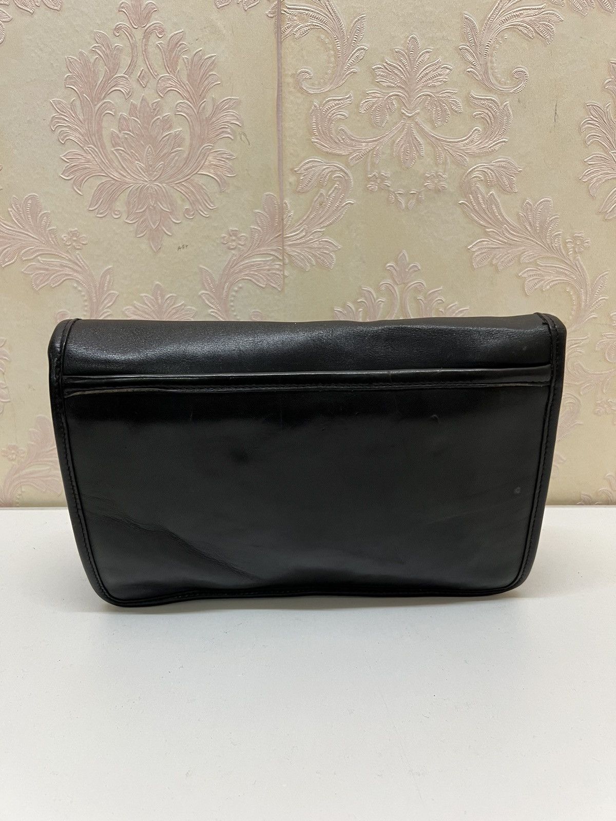 Coach Vintage Coach Leather Clutch Bag Size ONE SIZE - 5 Thumbnail