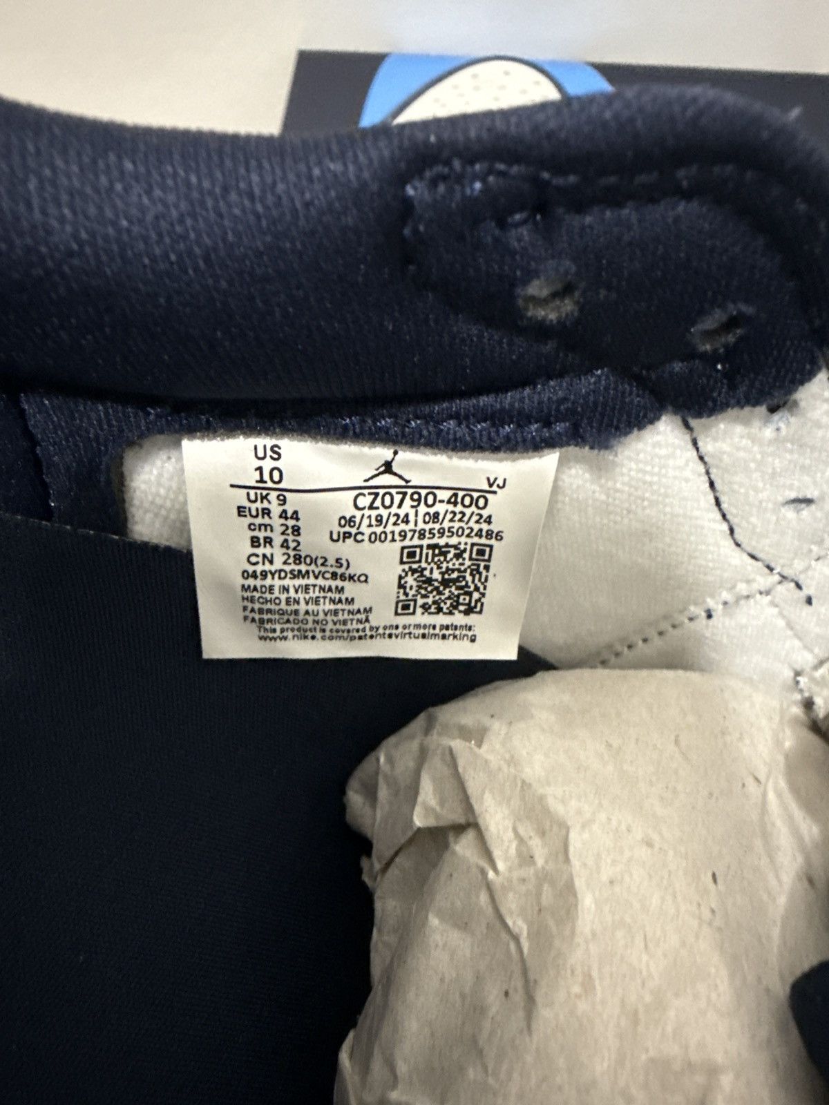 Jordan Brand Jordan 1 Low OG Obsidian UNC Size US 10 / EU 43 - 9 Thumbnail