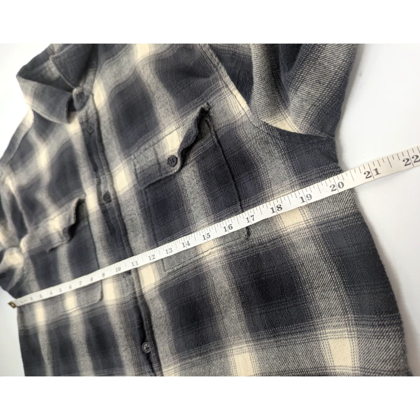 Krewe KR3W Flannel Shirt Plaid Button Long Sleeve SKATER Grunge Y2K Size M Gray Cotton - Men’s Button-Up Casual Workwear 90s Theme Size US M / EU 48-50 / 2 - 6 Thumbnail