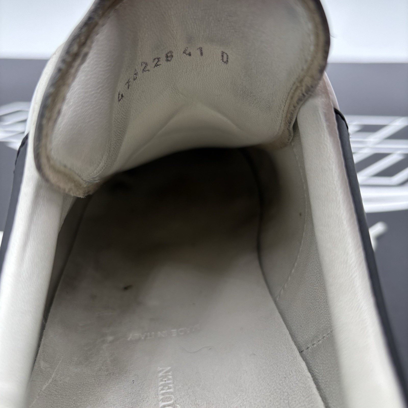 Alexander McQueen Alexander McQueen Oversized Studded ' White Black ' | GREAT! Size US 8 / EU 41 - 20 Thumbnail