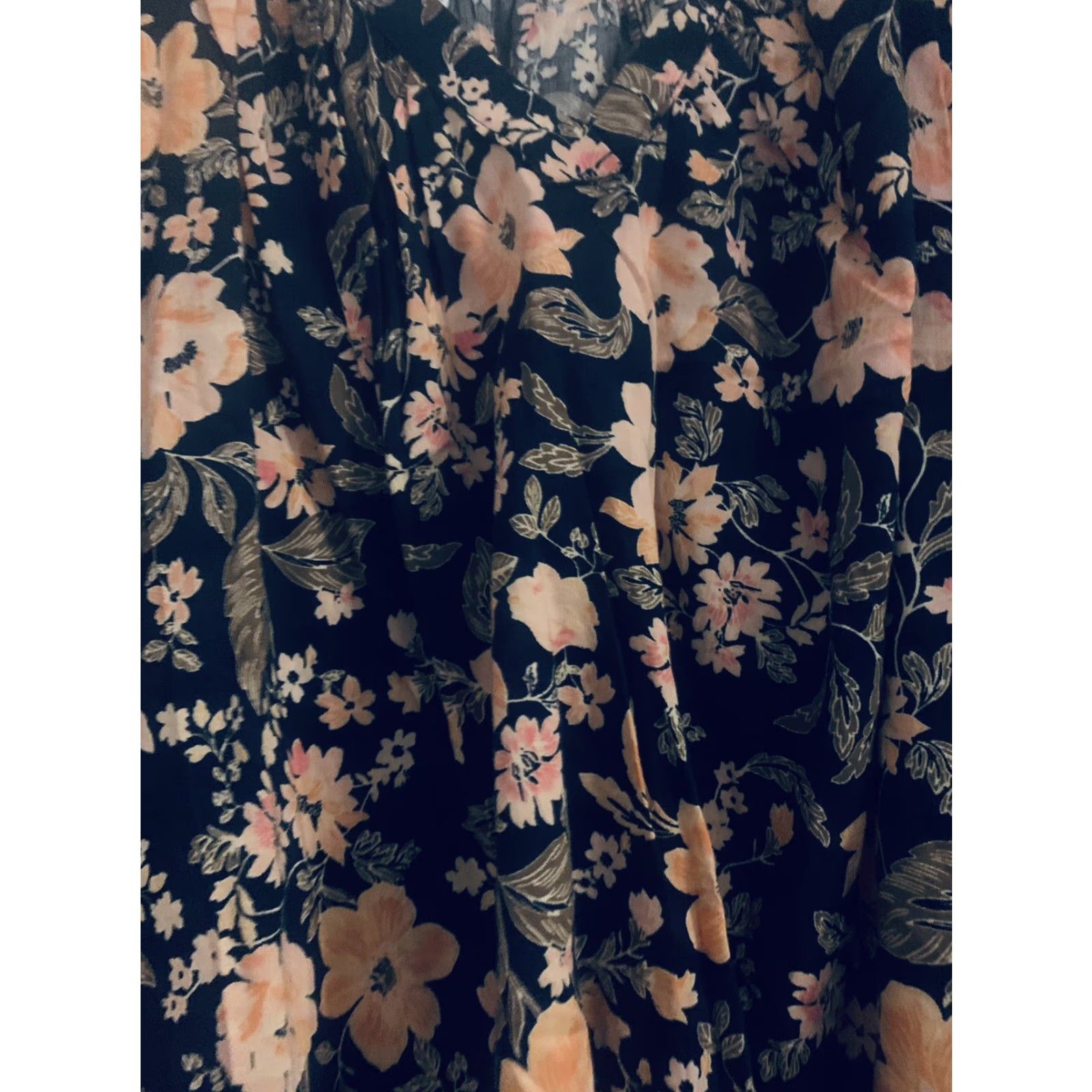 Old Navy Old Navy Shirt Womens Large Multicolor Floral Tee L MSRP 4.99 Size L / US 10 / IT 46 - 2 Thumbnail